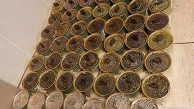 У Львові виготовили ще понад 200 окопних свічок для захисників