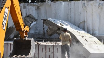 На Львівщині демонтували «Вічний вогонь» (ФОТО)