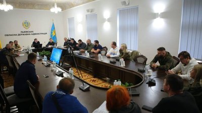 Козицький зустрівся з волонтерами Львівщини