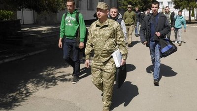 Завтра з Львівщини вирушить до війська  більше сотні призовників