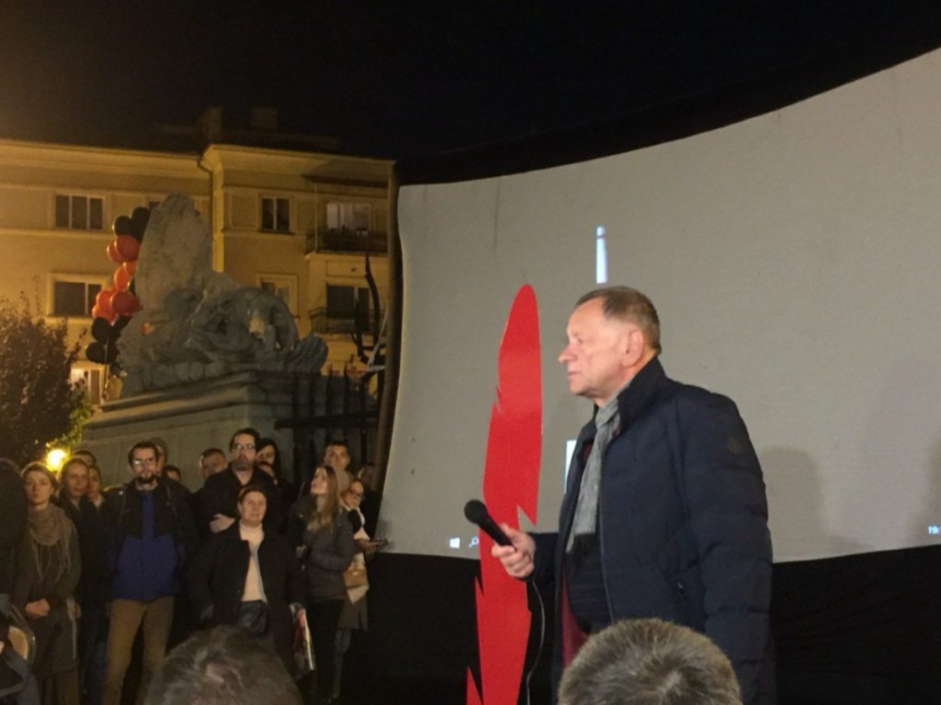 Київ ушановує пам'ять загиблої активістки Гандзюк. Фото: 5 канал.