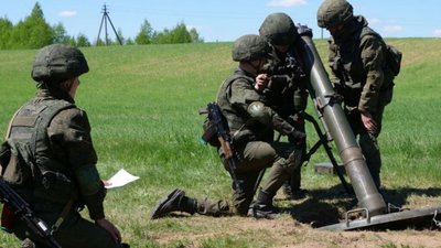 Білорусь виставила біля кордону з Україною близько чотирьох тисяч військових