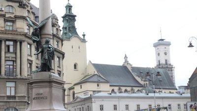 Садовий віддасть Антонову землю у центрі Львова