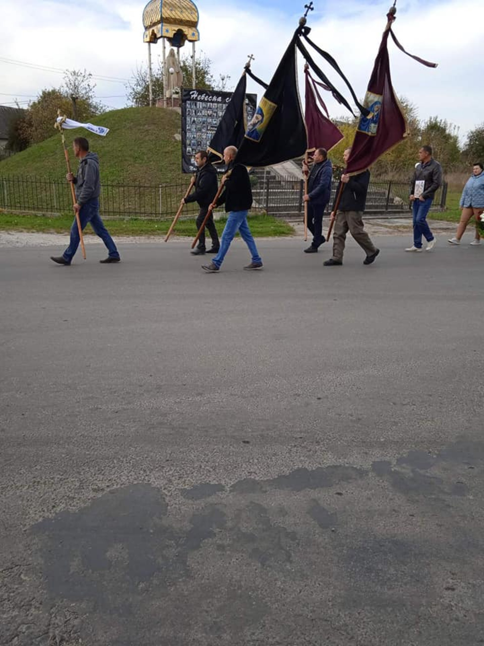 На Львівщині провели в останню путь учасника АТО, фото Золочівська міська рада