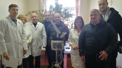 Атовці передали госпіталю у Винниках комп’ютерний електроенцефалограф, бо держава такою технікою не забезпечує