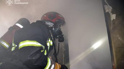 На Львівщині горіли три будівлі