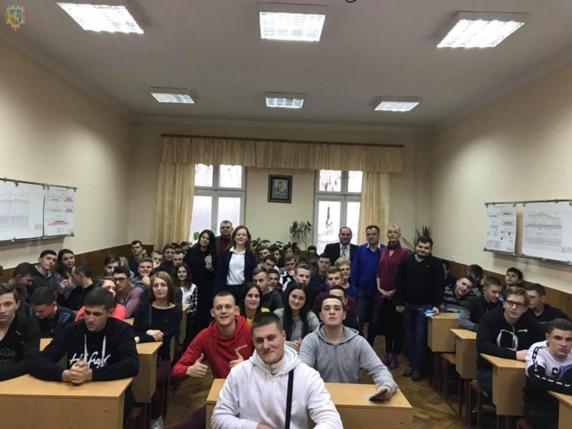 «Молодь обирає безпеку»: відбулась зустріч з студентами автомобільно-дорожнього коледжу