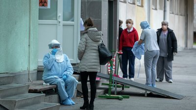 Сумний антирекорд: за добу від ускладнень коронавірусу на Львівщині померло 23 людини